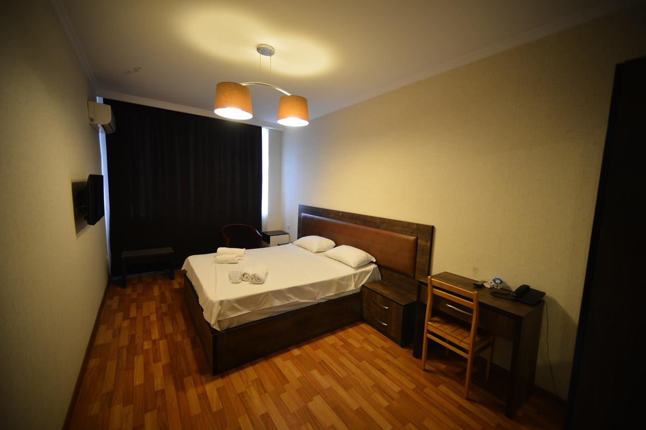 Green Hotel Batumi Zewnętrze zdjęcie