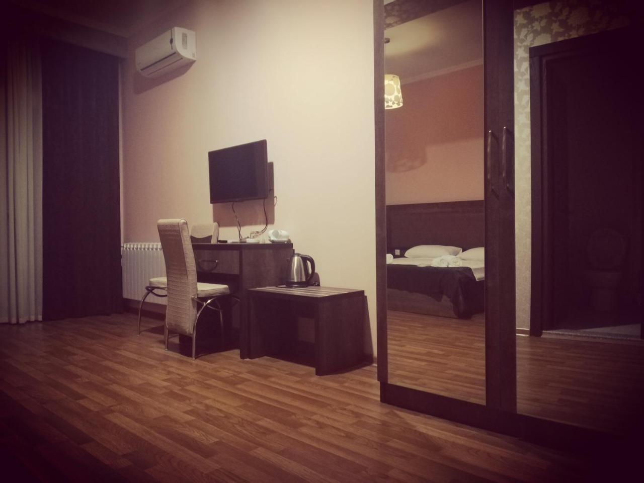Green Hotel Batumi Zewnętrze zdjęcie