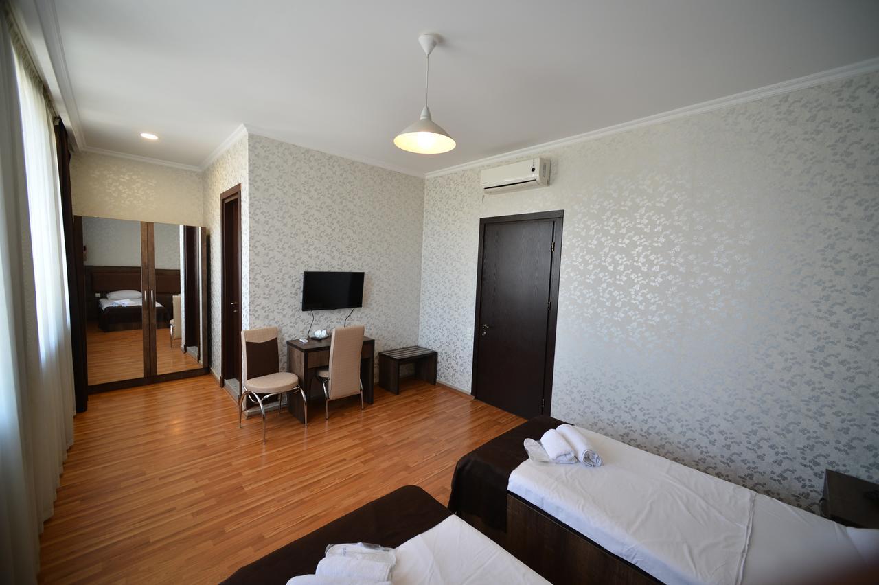 Green Hotel Batumi Zewnętrze zdjęcie