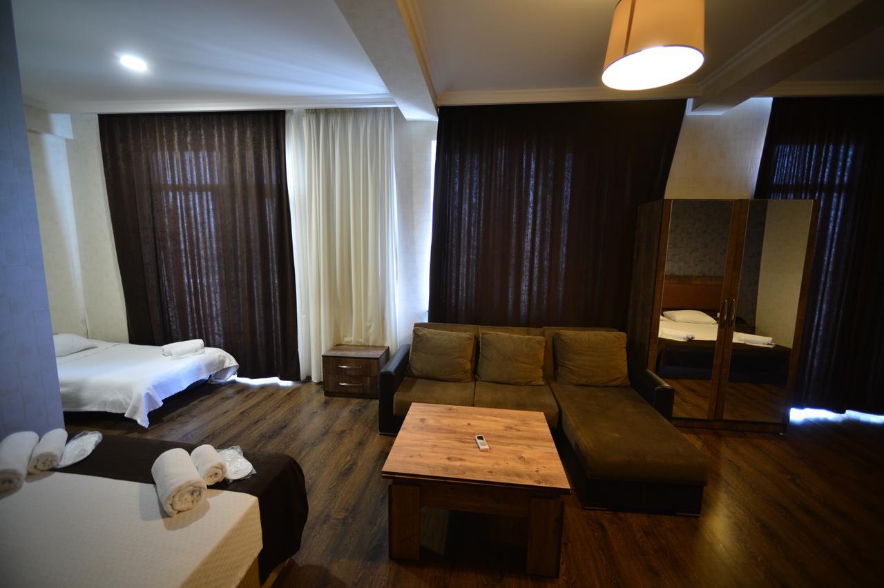 Green Hotel Batumi Zewnętrze zdjęcie