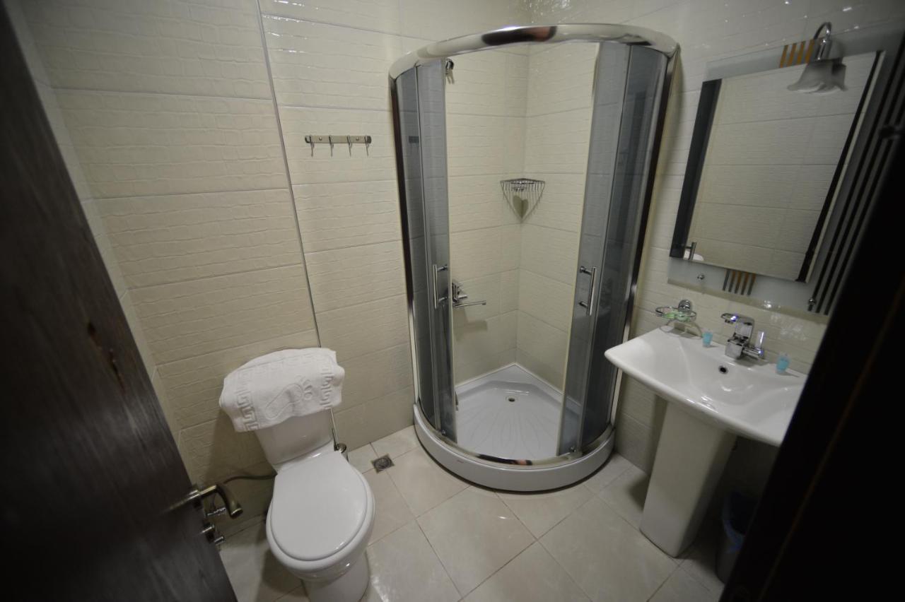 Green Hotel Batumi Zewnętrze zdjęcie